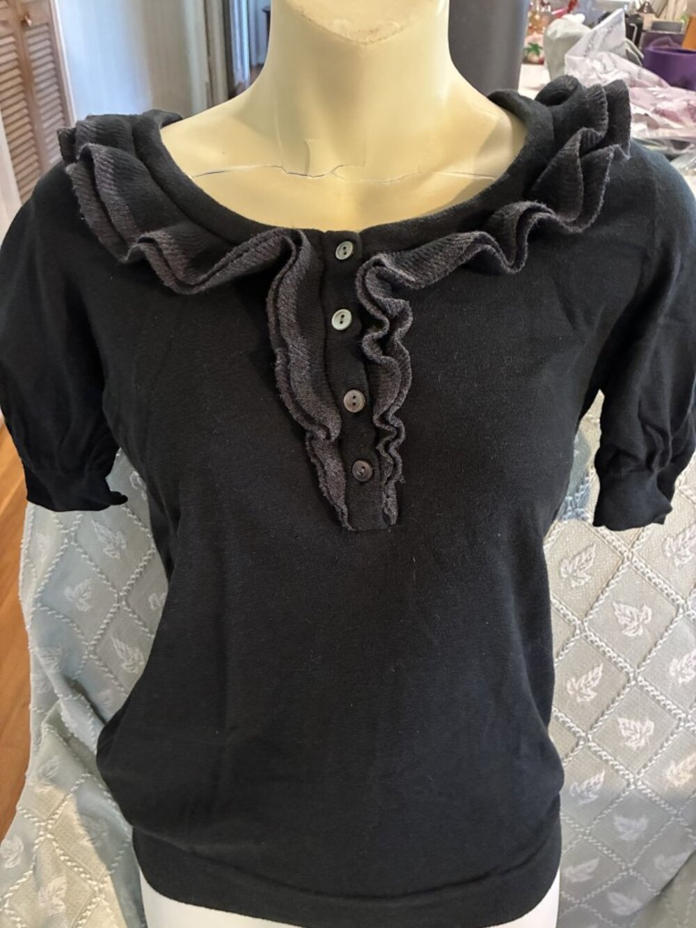 Banana Republic cotton short sleeve sweater - preloved XS.